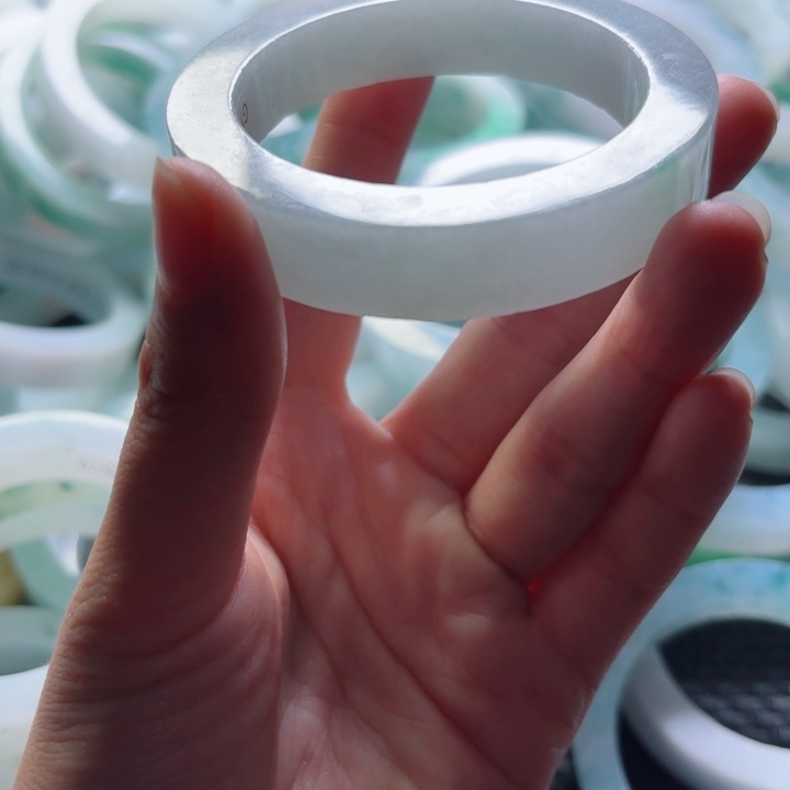 偶***遇定制翡翠未镶嵌不退不换