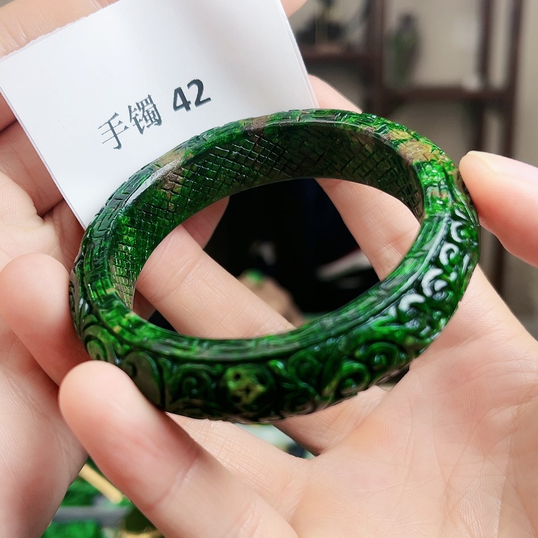翡翠手镯未镶嵌手镯57.7