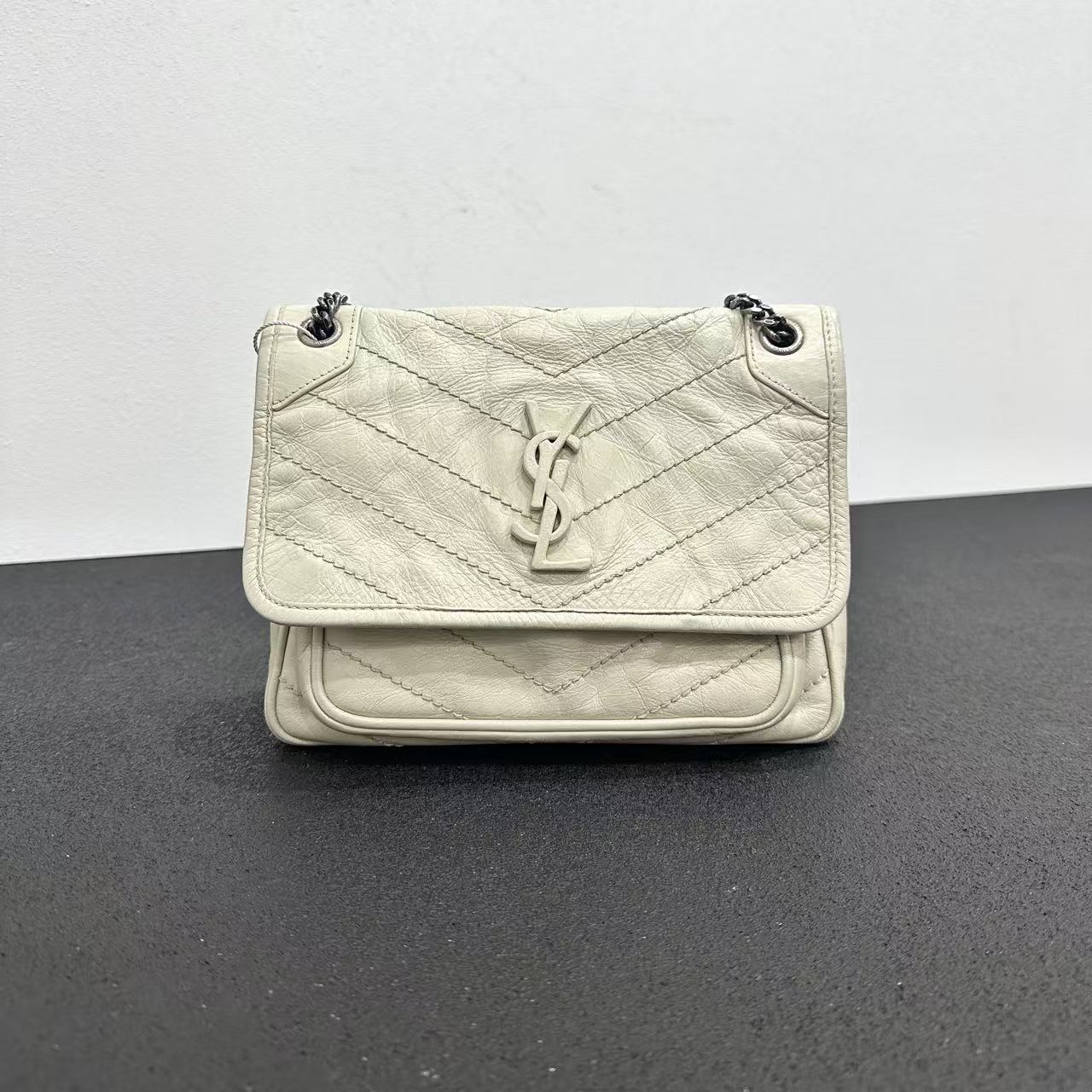 未使用 YSL/圣罗兰 壹所奢品/YSL niki 小号 白色 新款 全新 双12