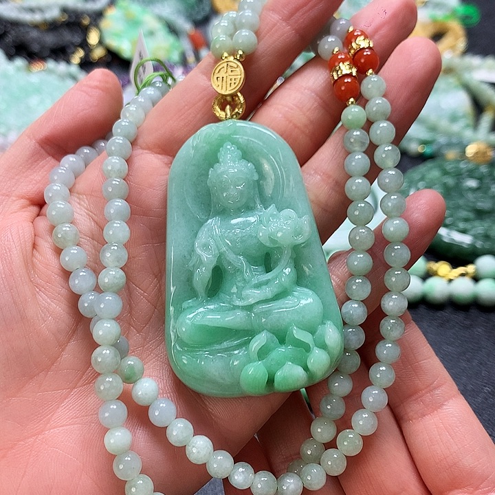 翡翠颈饰未镶嵌吊坠