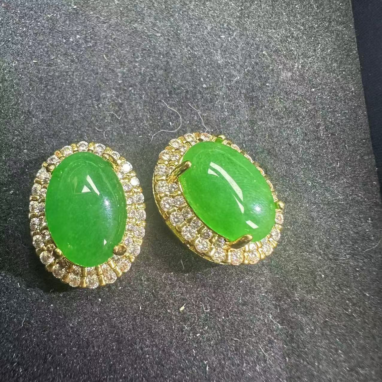 翡翠镶嵌满绿耳钉H025