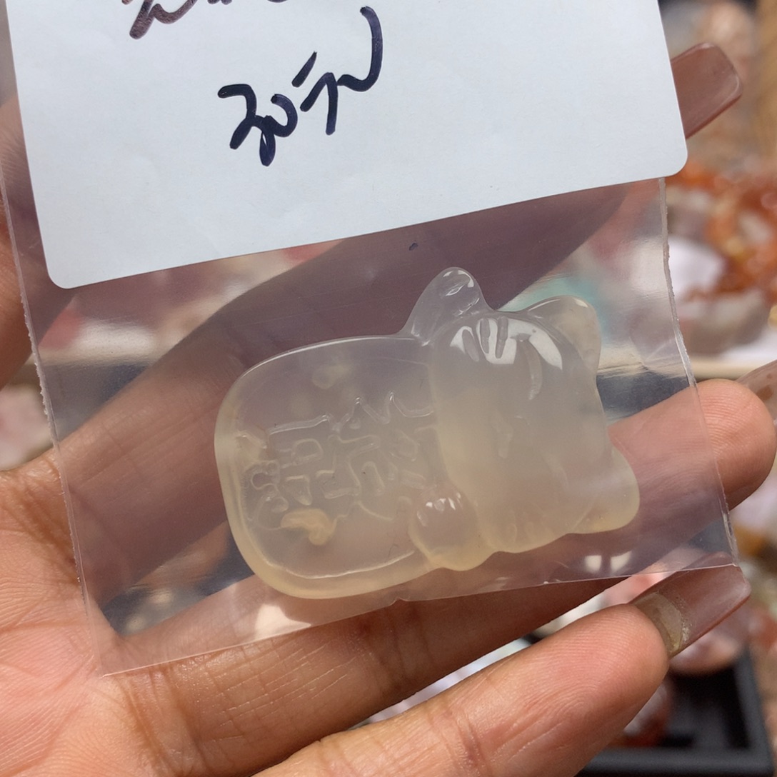 查罗石合金颈饰云*包