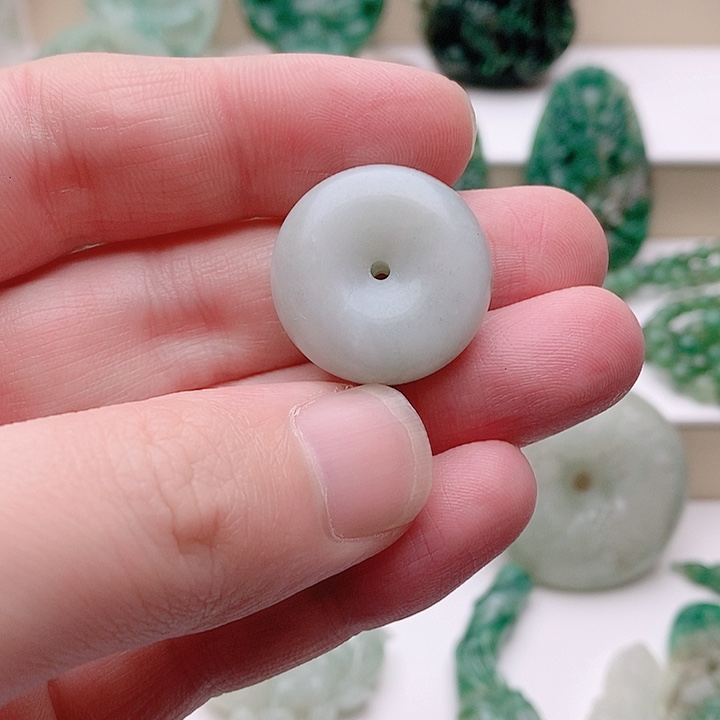 独山玉吊坠未镶嵌