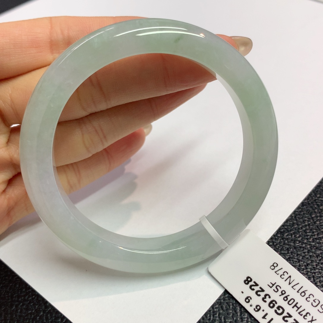 翡翠手镯未镶嵌缅甸翡翠手镯