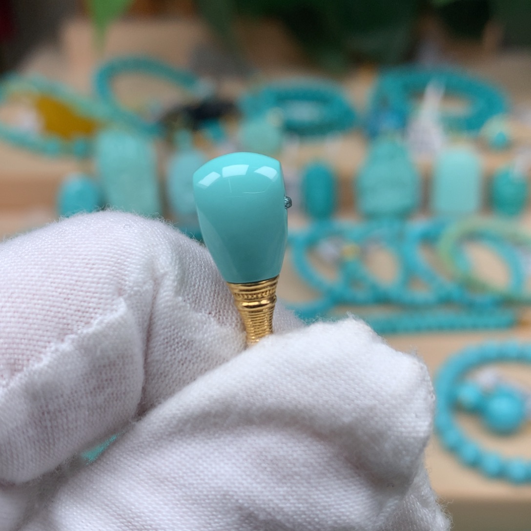 绿松石全品三通18K金镶嵌