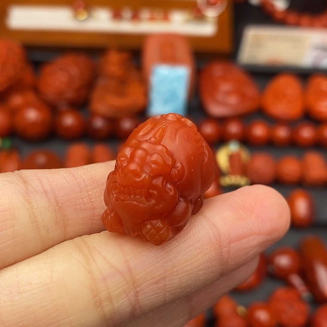 南红玛瑙四川凉山貔貅吊坠编绳未镶嵌