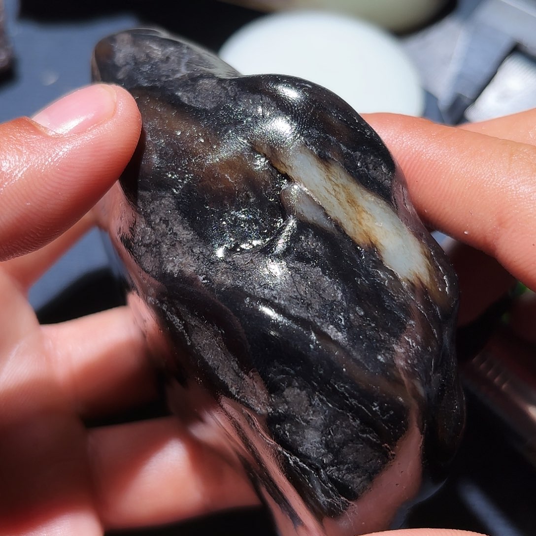 和田玉未镶嵌珠宝奇石