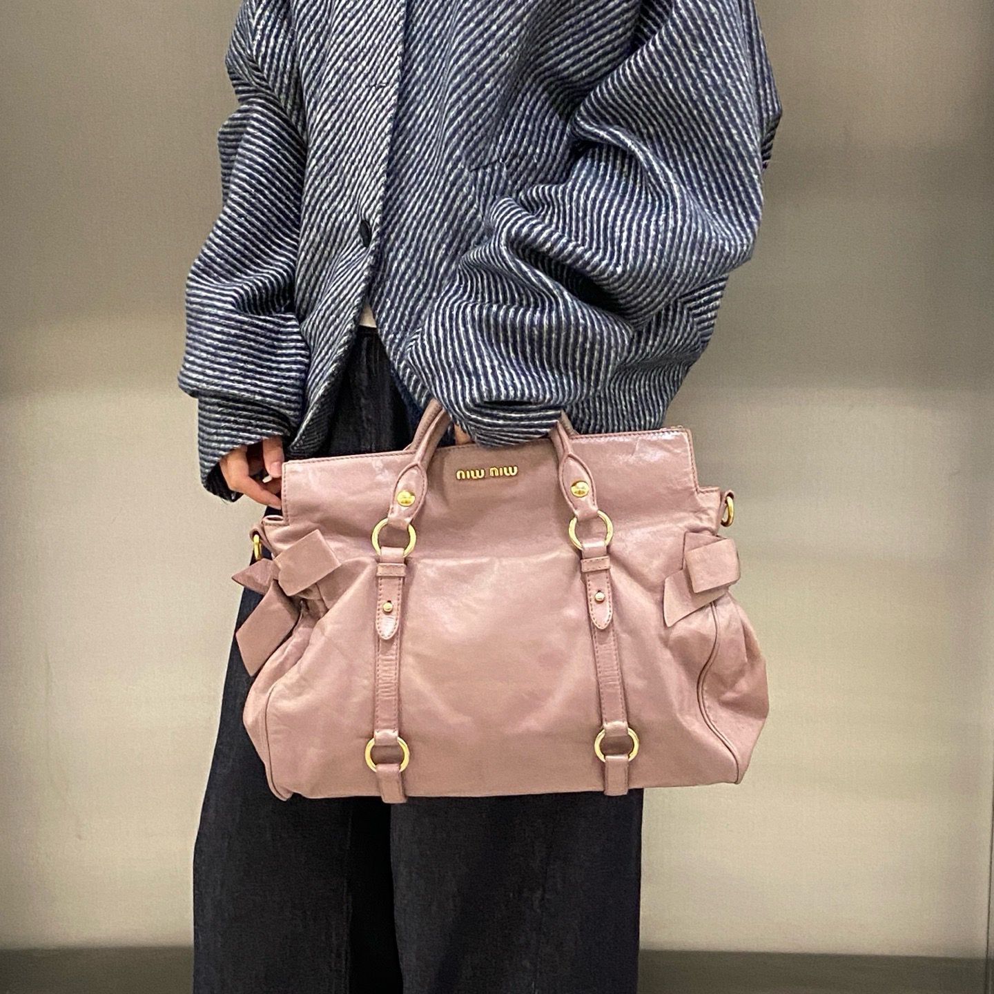95新 MIU MIU/缪缪 miumiu粉紫色蝴蝶结中号机车包