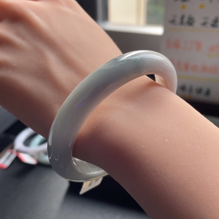 翡翠未镶嵌手镯02