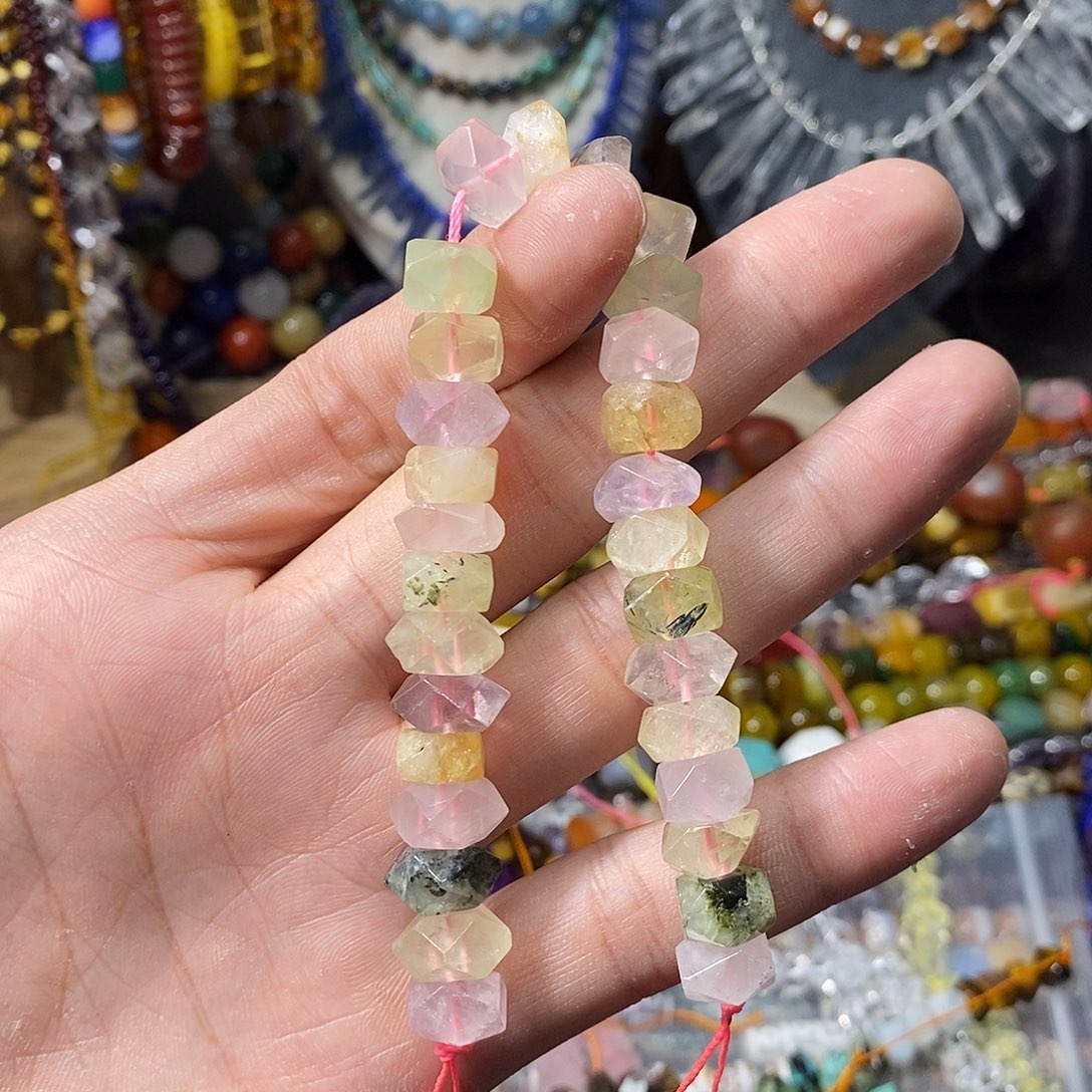 石英质玉未镶嵌，水晶多宝冲角10mm，