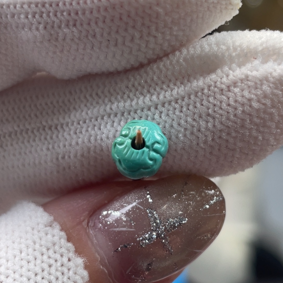 绿松石未镶嵌挂件