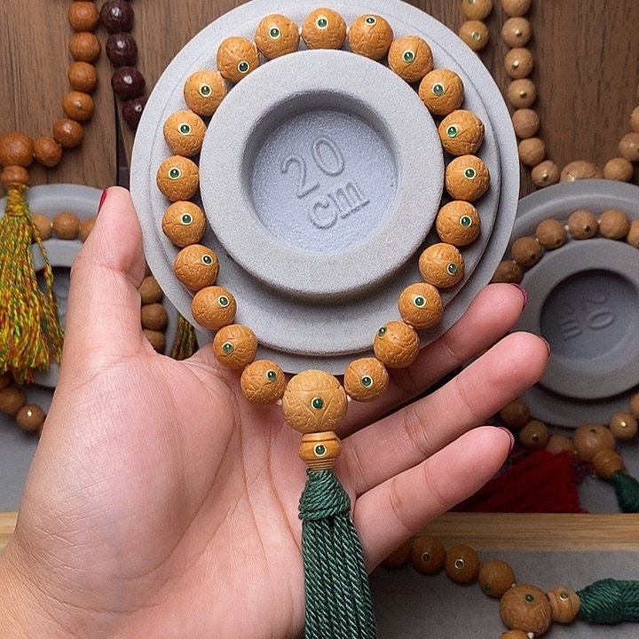 手串凤眼菩提12mm➕绿宝石镶嵌