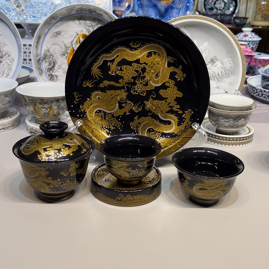 吉***语景德镇陶瓷艺术品