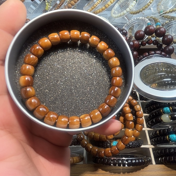 张****吊坠椰蒂特头木木