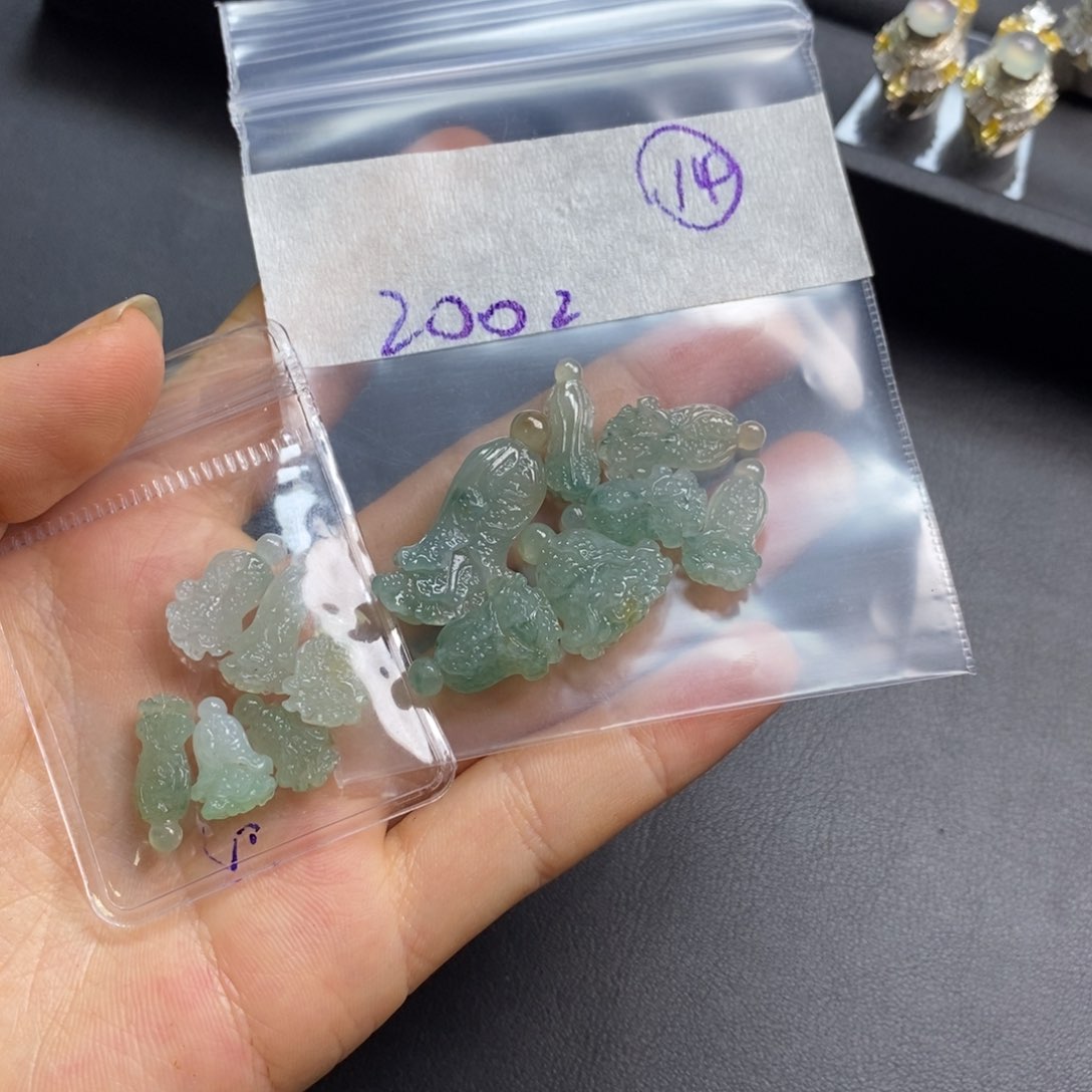 定制翡翠未镶嵌翡翠