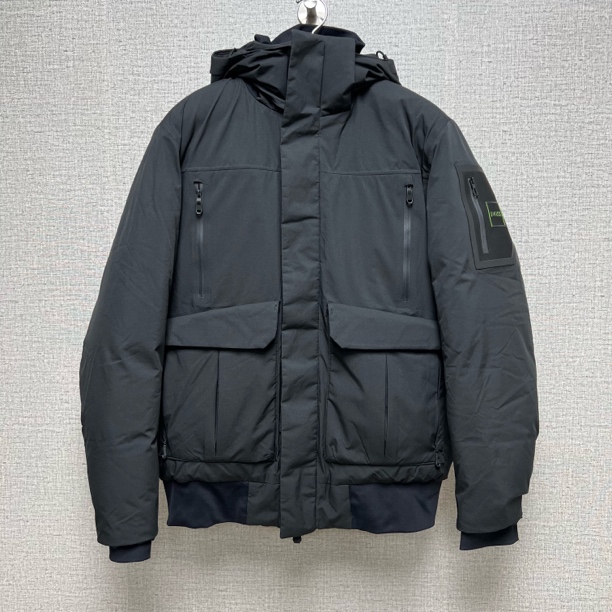 未使用 HugoBoss/雨果博斯 男士黑色鸭绒羽绒服/H8000 （剪标）