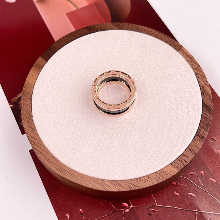 95新 BVLGARI/宝格丽 【九筒奢品】黑陶瓷戒指/51码/2404