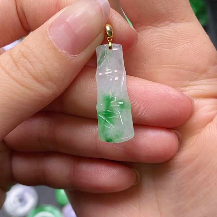 翡翠颈饰未镶嵌吊坠