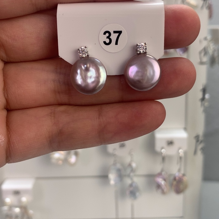 无非金属巴洛克花瓣耳饰