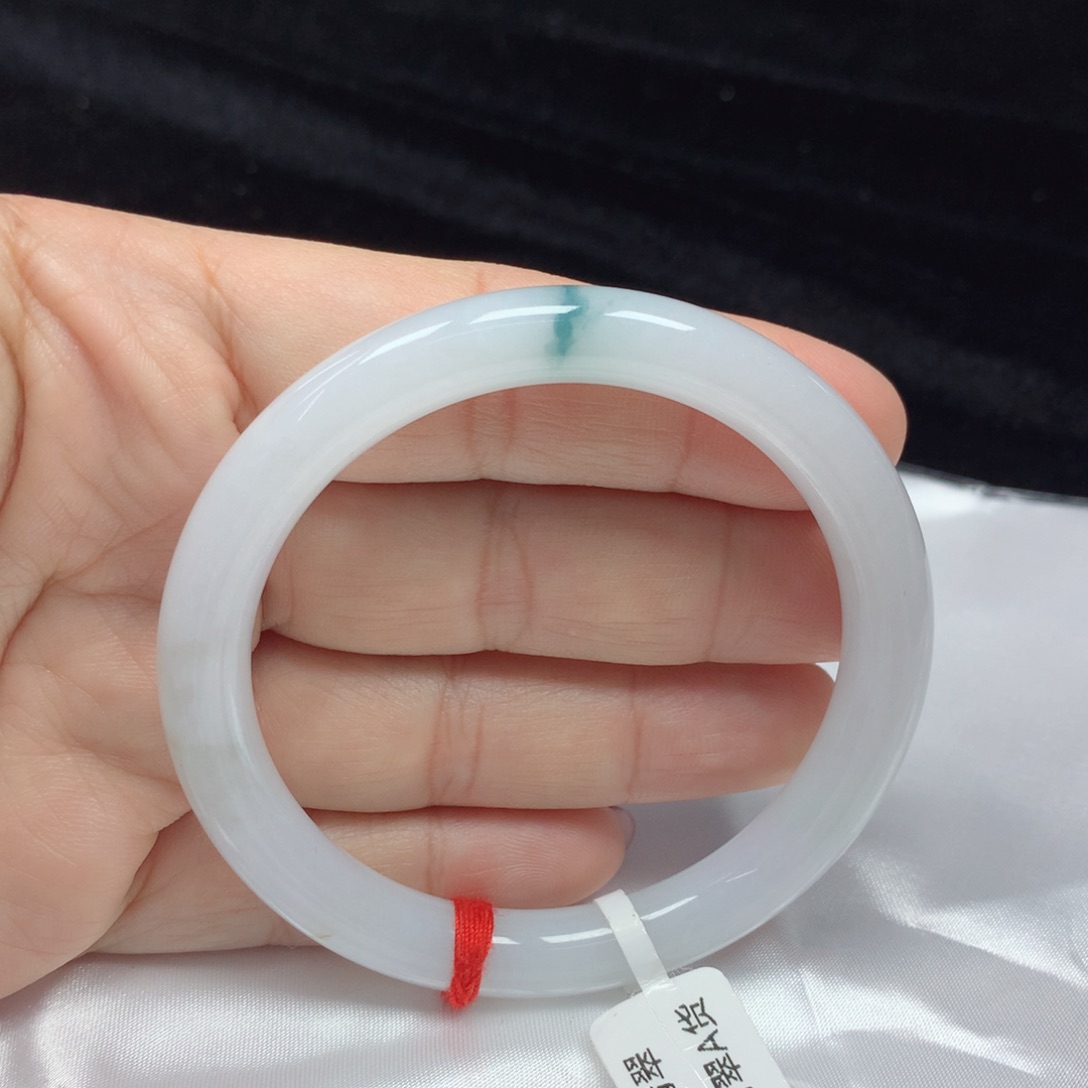 翡翠手镯（圆镯）未镶嵌56