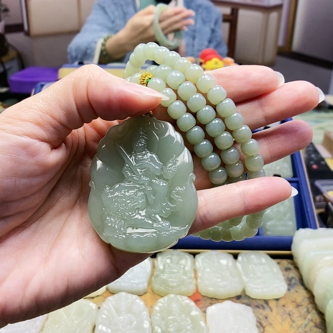 和田玉颈饰未镶嵌燕*