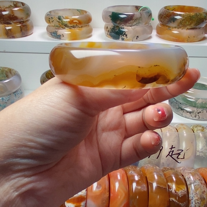 玛瑙/玉髓手镯未镶嵌ღ***