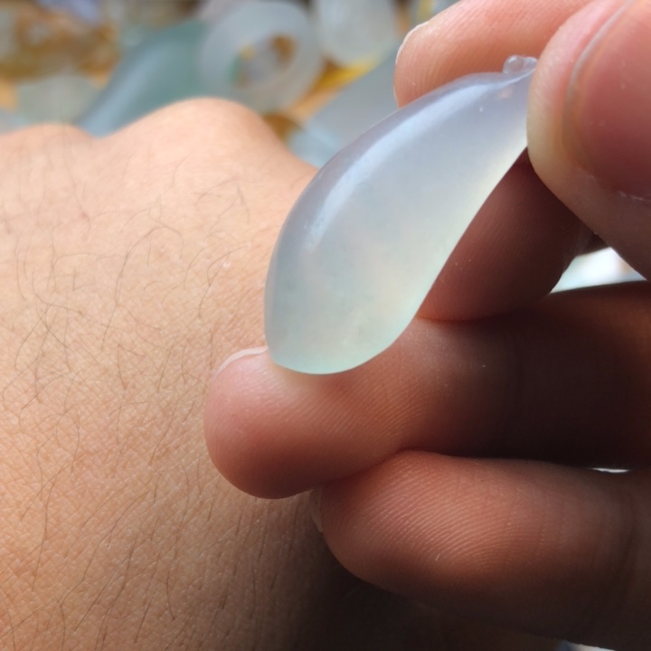 定制翡翠未镶嵌挂件