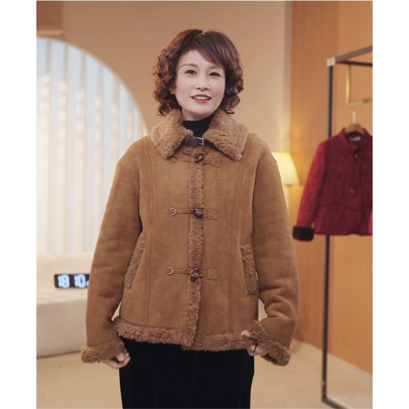 年轻妈妈装冬季皮毛一体外套洋气中年女冬装加厚保暖加厚短款上衣