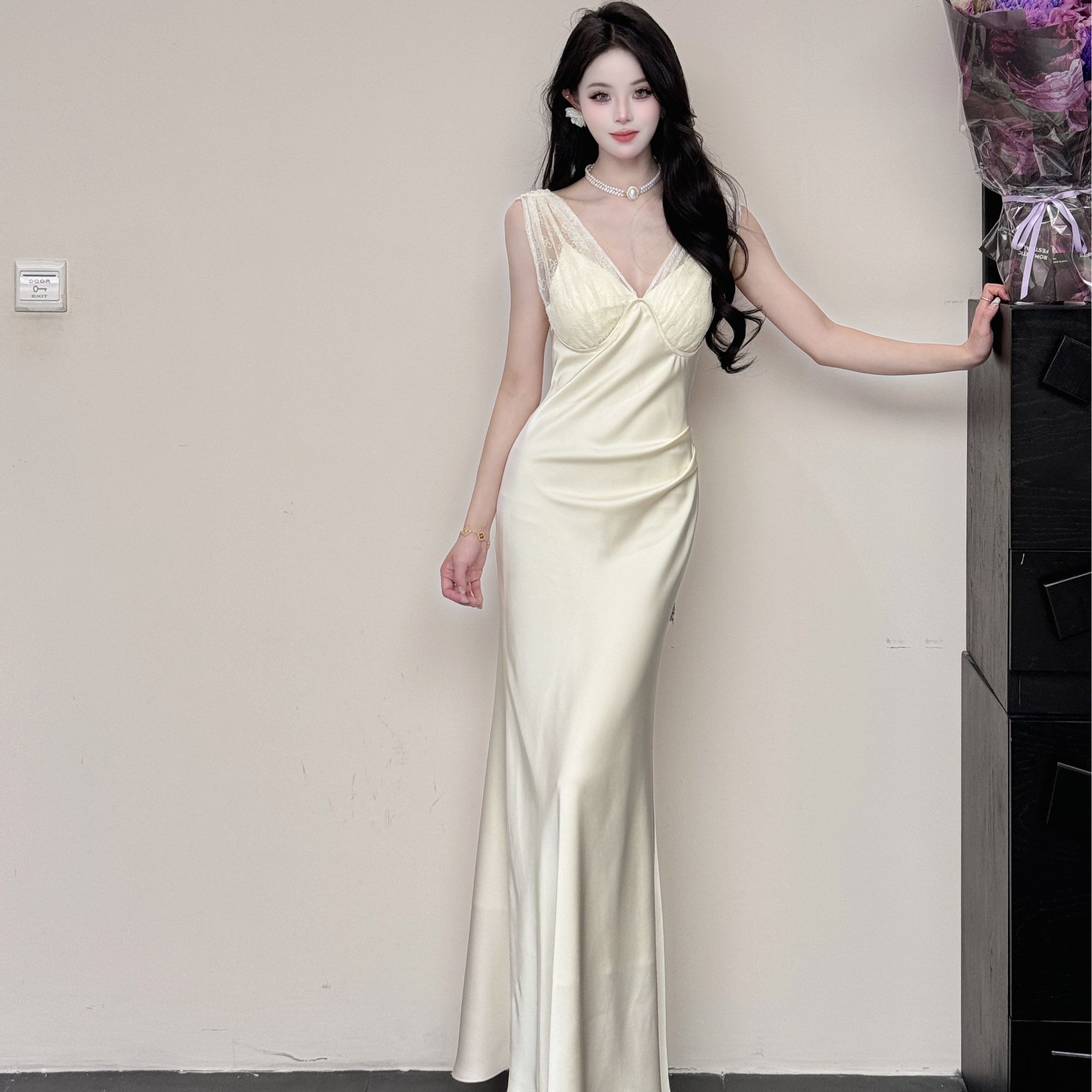 【朦胧春日】切格瓦拉旗袍闪耀蓝色长裙轻奢优雅长款白色吊带裙法式