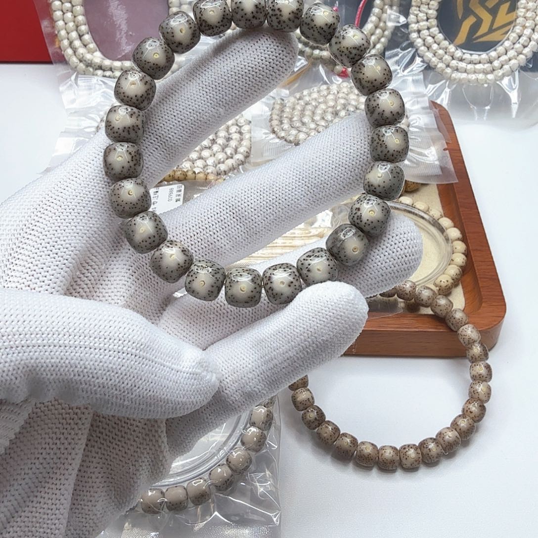 星月菩提吊坠4糯冰大眼睛针尖星尺寸10左右单圈