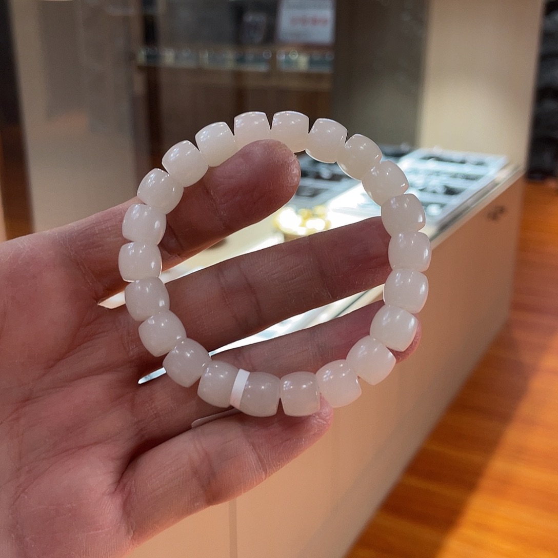 和田玉手串未镶嵌v**n