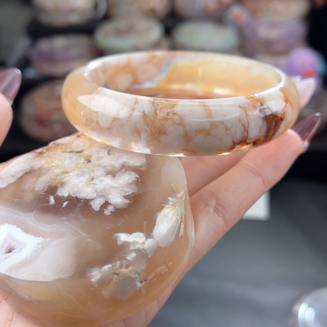 石英质玉手镯未镶嵌58