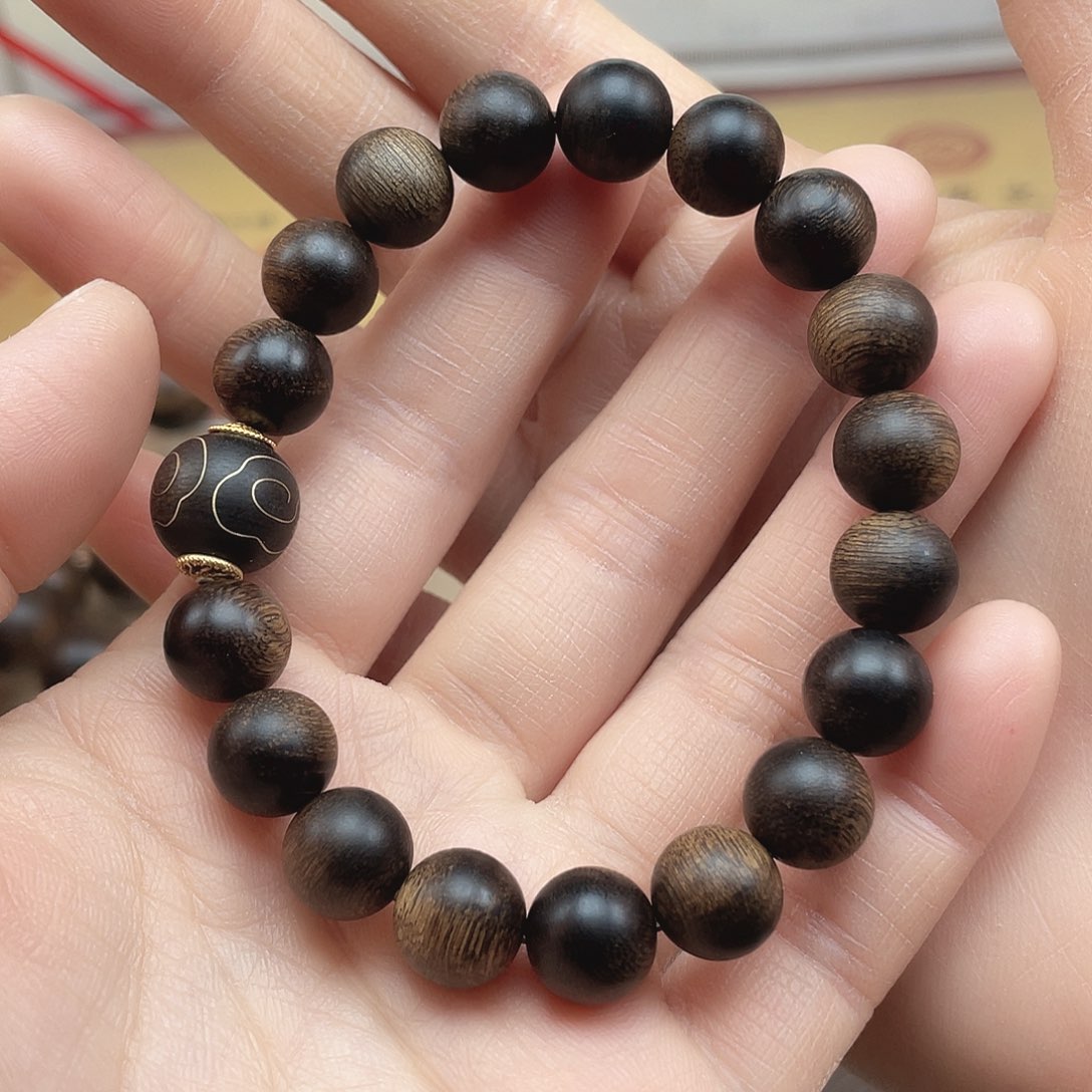 沉香手串越南芽庄白棋雷击缨子瘤疤
