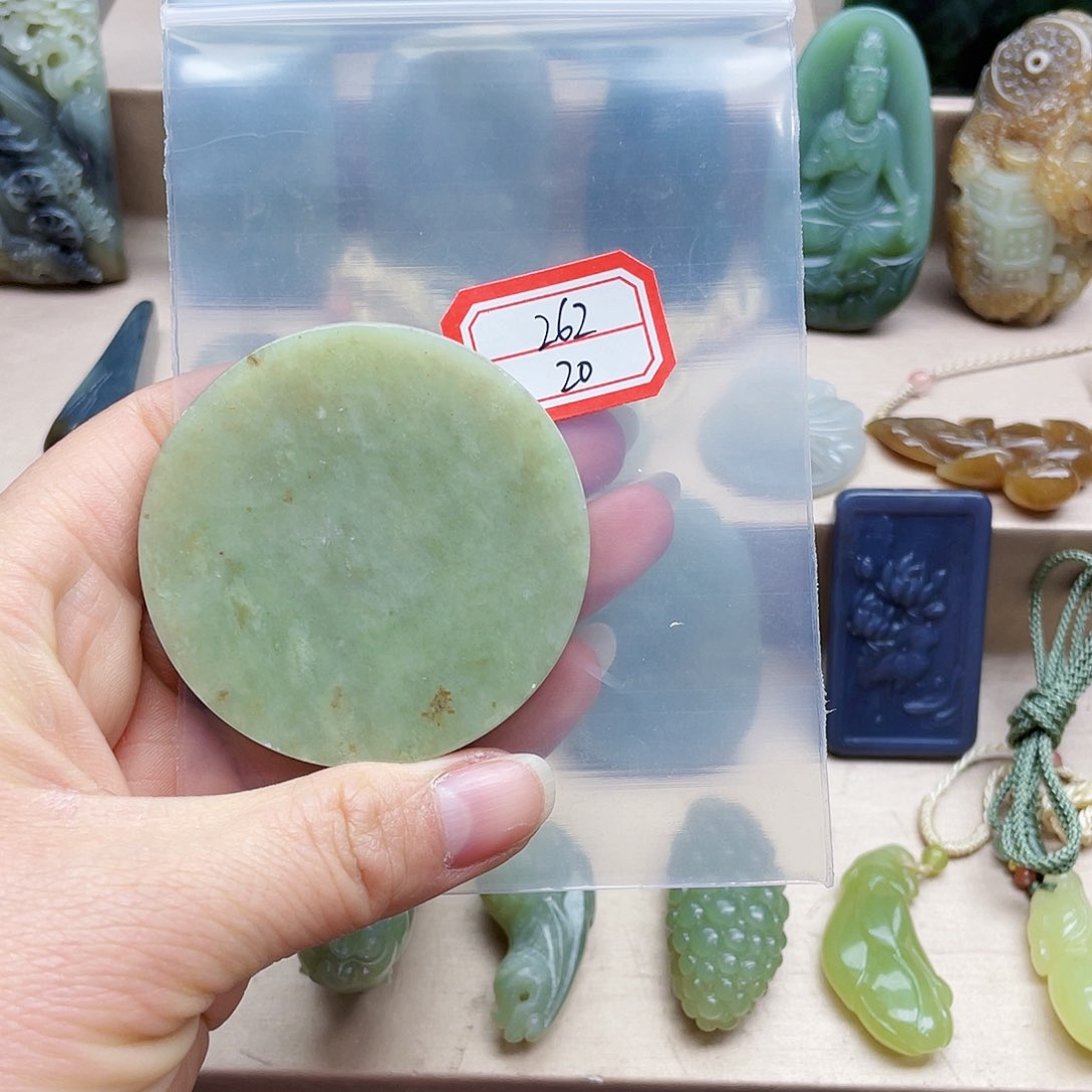 未镶嵌和田玉挂件