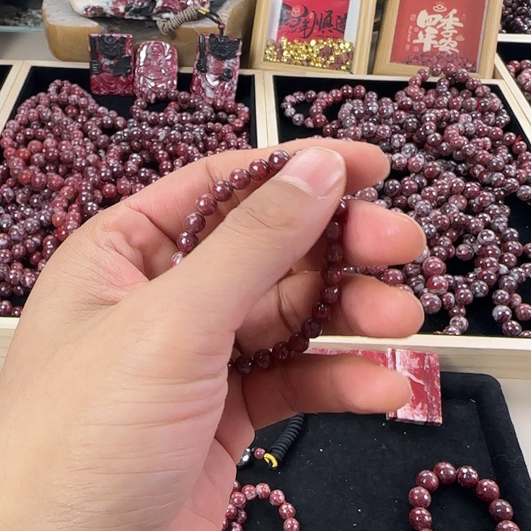 快***儿天然辰砂原矿手串