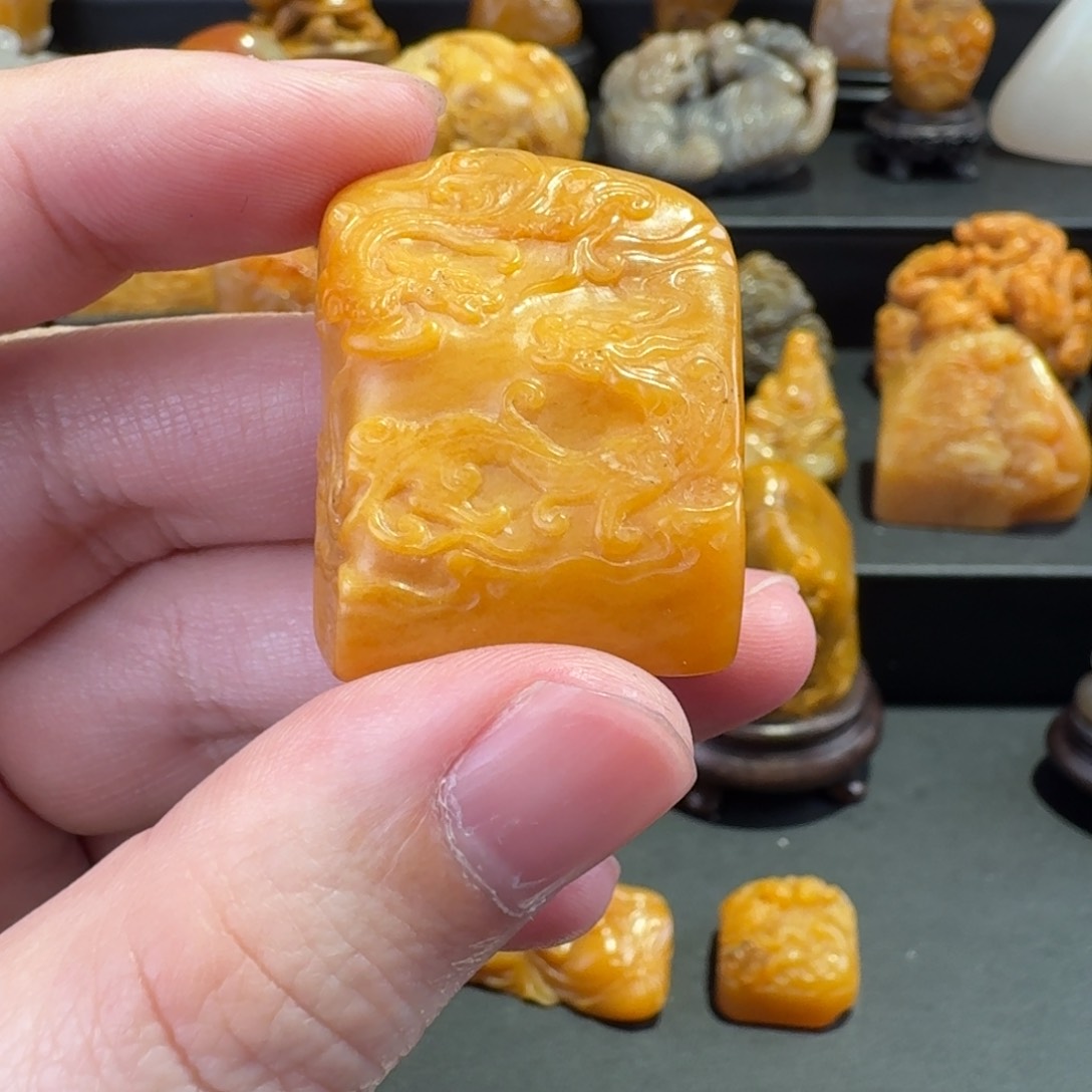 田黄石仁**敌田黄印章