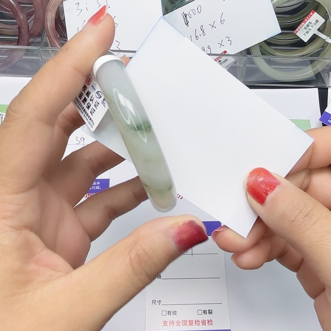 石英质玉未镶嵌手镯11/5655