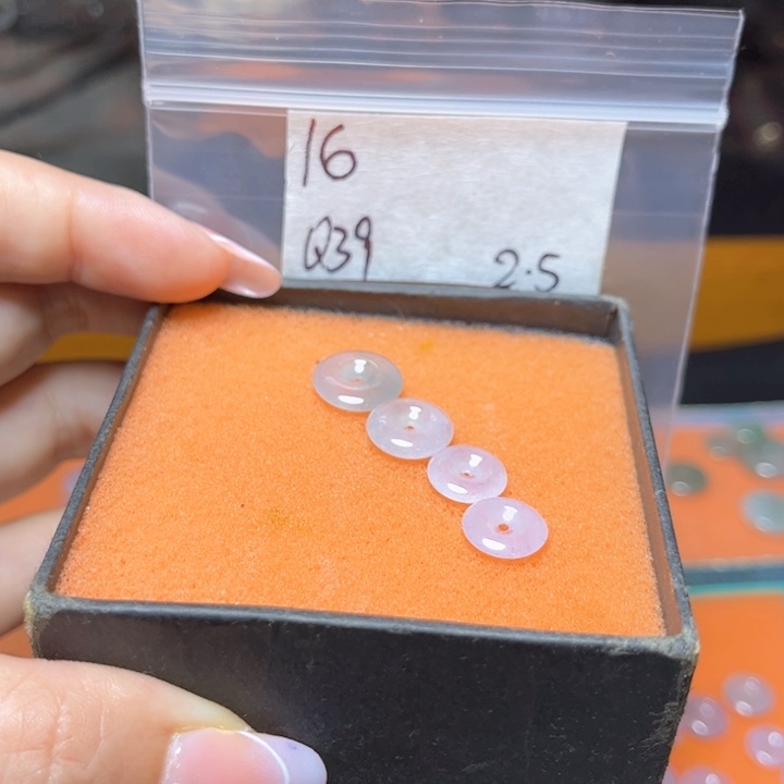 定制翡翠未镶嵌不