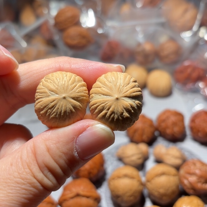 石***酒文玩核桃把件猴头小南瓜