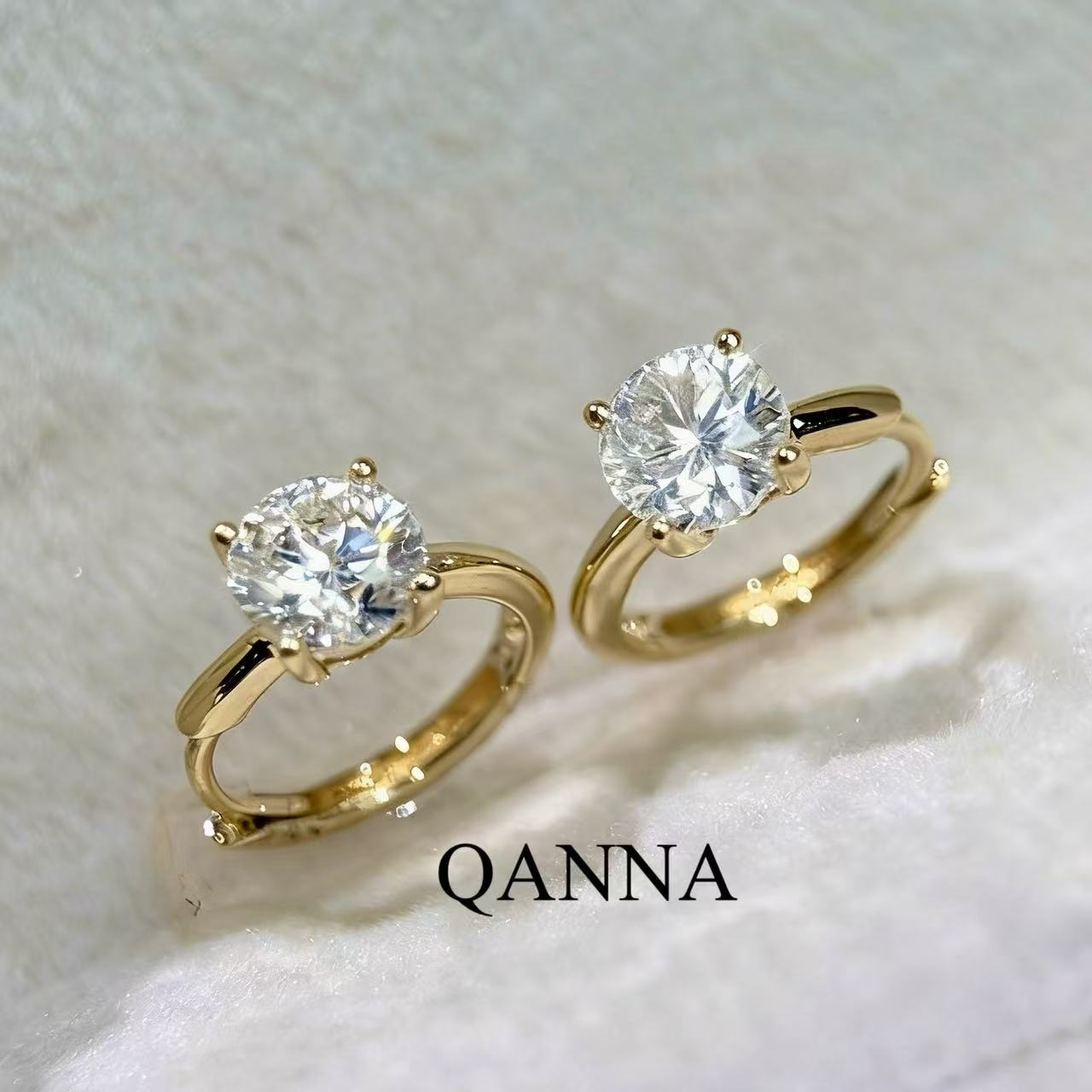 QANNA【60分】【黄金色 胖胖四爪】18K金轻奢百搭钻石耳环排钻耳扣AY