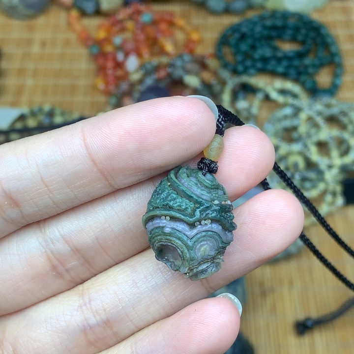 玛瑙/玉髓珠宝半成品未镶嵌山**