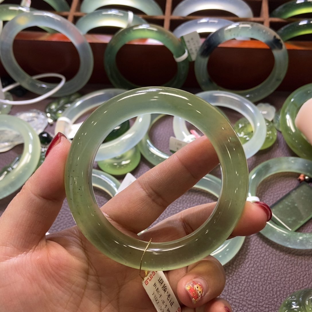 蛇纹石玉手镯54未镶嵌w****i