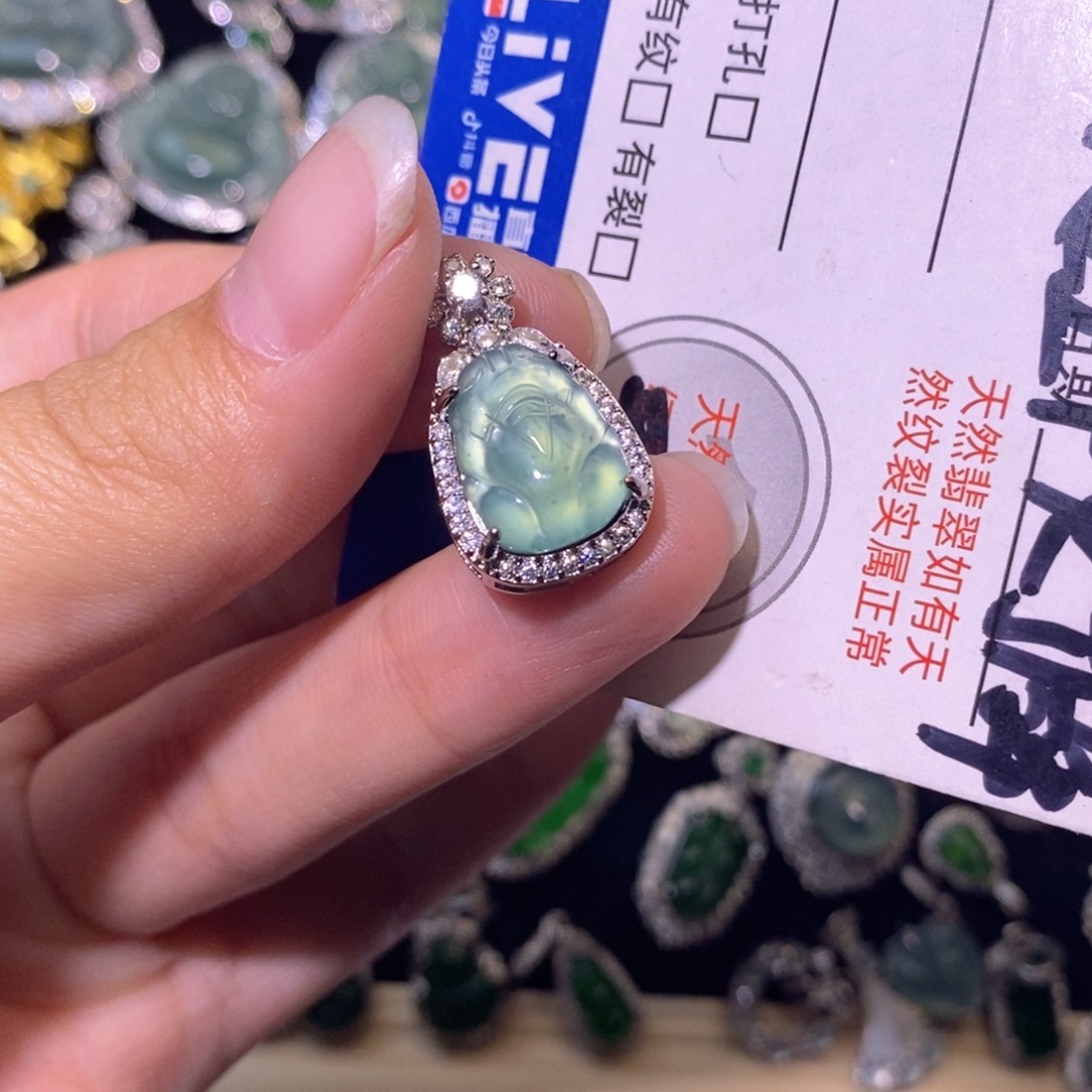 翡翠未镶嵌颈饰天然