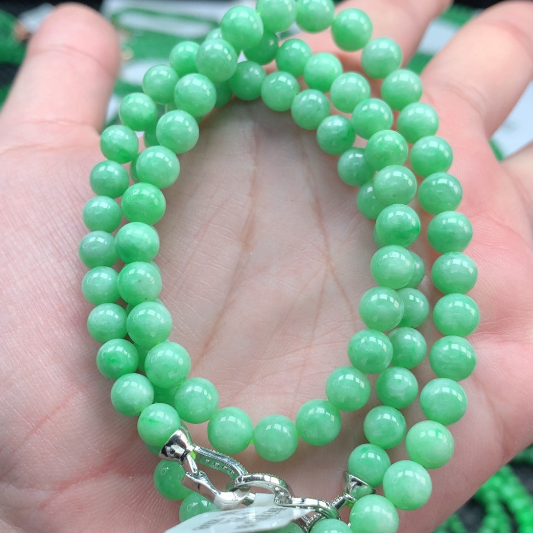 翡翠手链未镶嵌翡翠