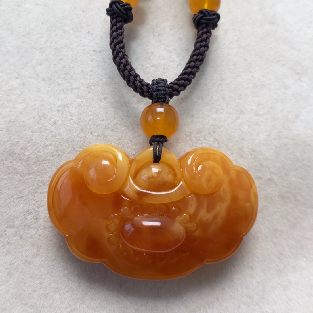 蜜蜡未镶嵌颈饰蜜蜡