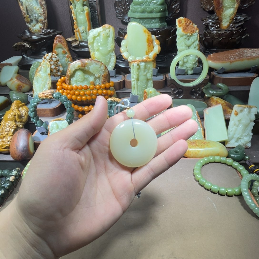 透闪石质玉平安扣 99未镶嵌