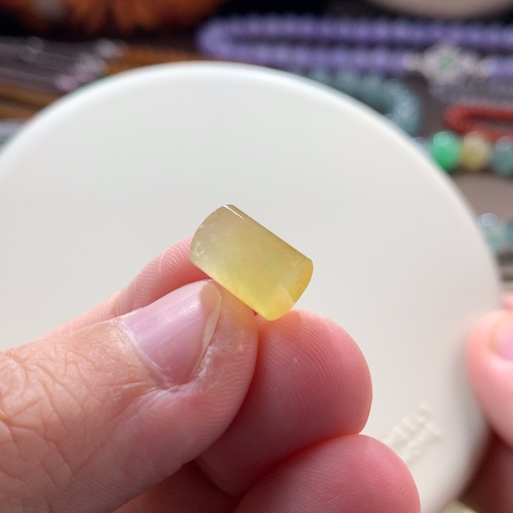 翡翠未镶嵌颈饰冰种柠檬黄桶珠10.9x7.7