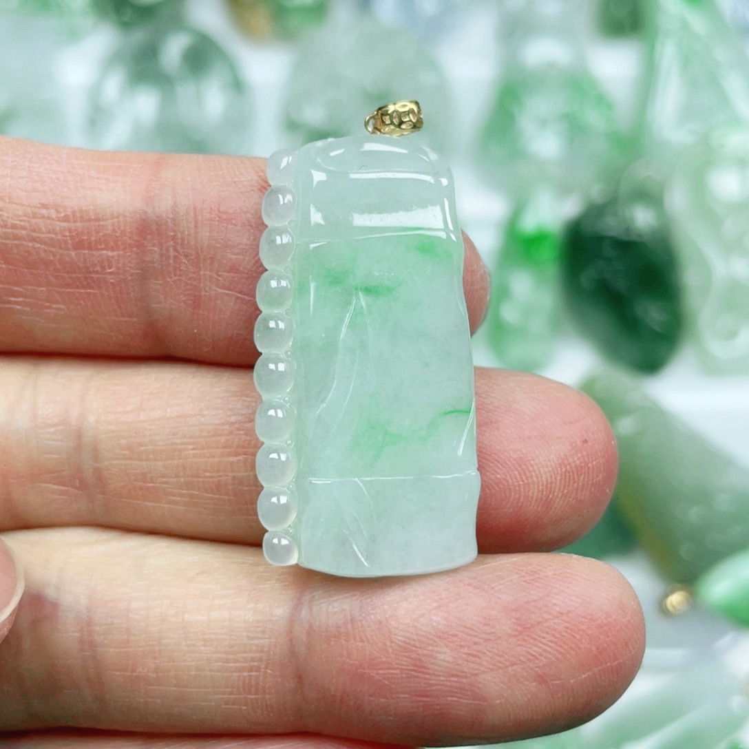 翡翠吊坠(不含链)18K金镶嵌