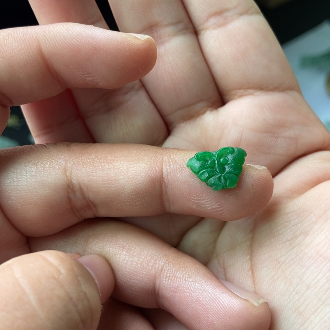 定制翡翠未镶嵌蝴蝶