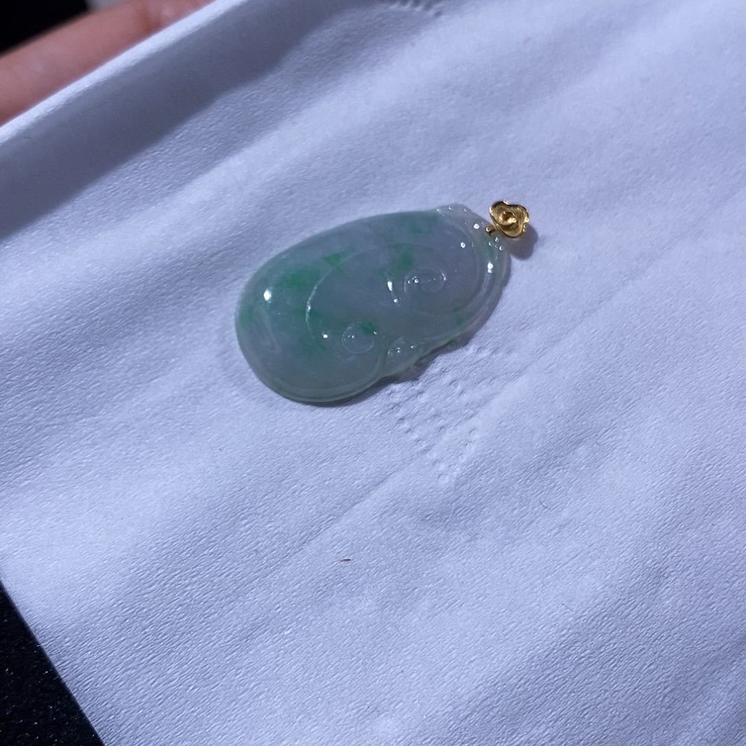 翡翠吊坠(不含链)18K金镶嵌